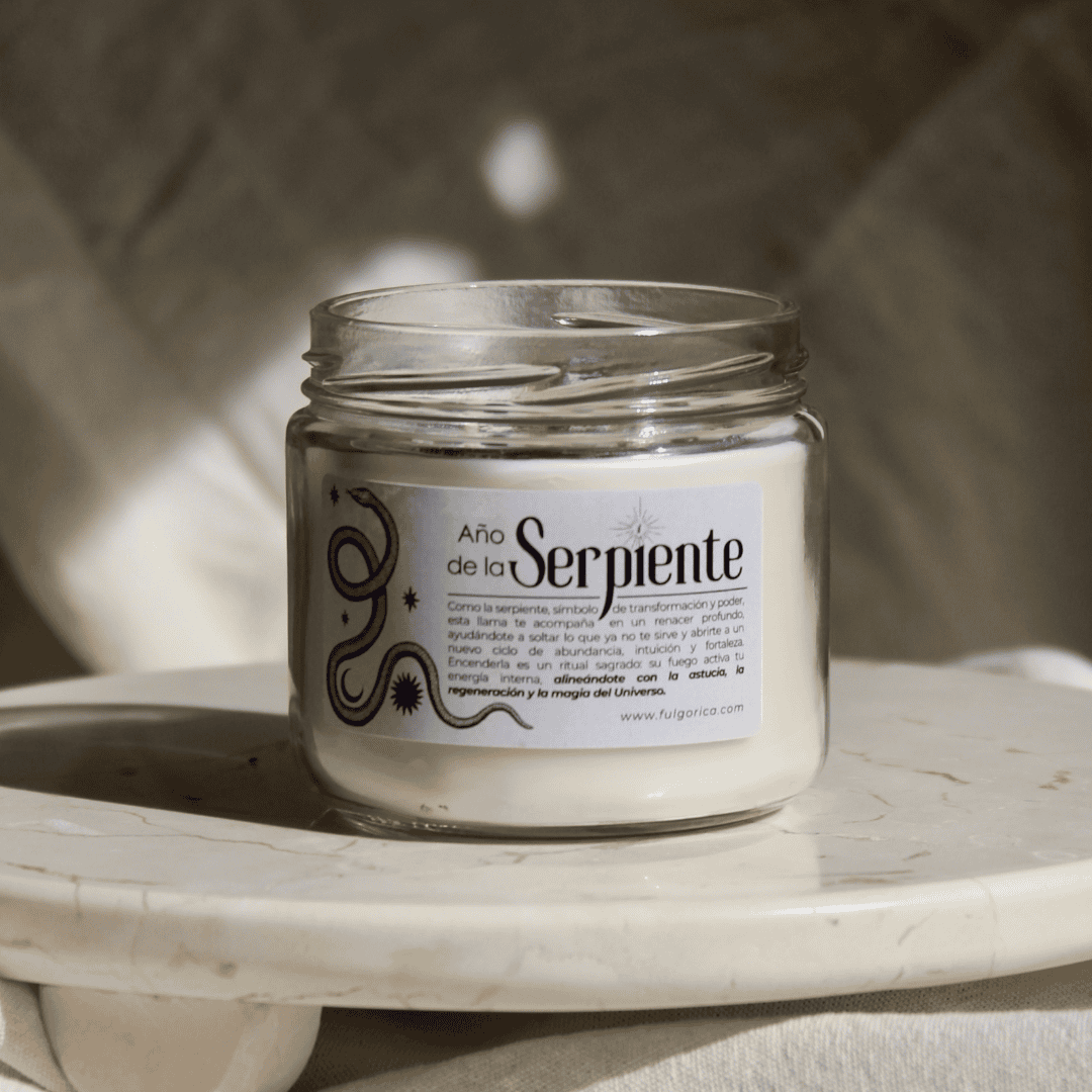 Vela Año de la Serpiente – Energía, Transformación y Abundancia | Edición Especial 2025 – 240 g