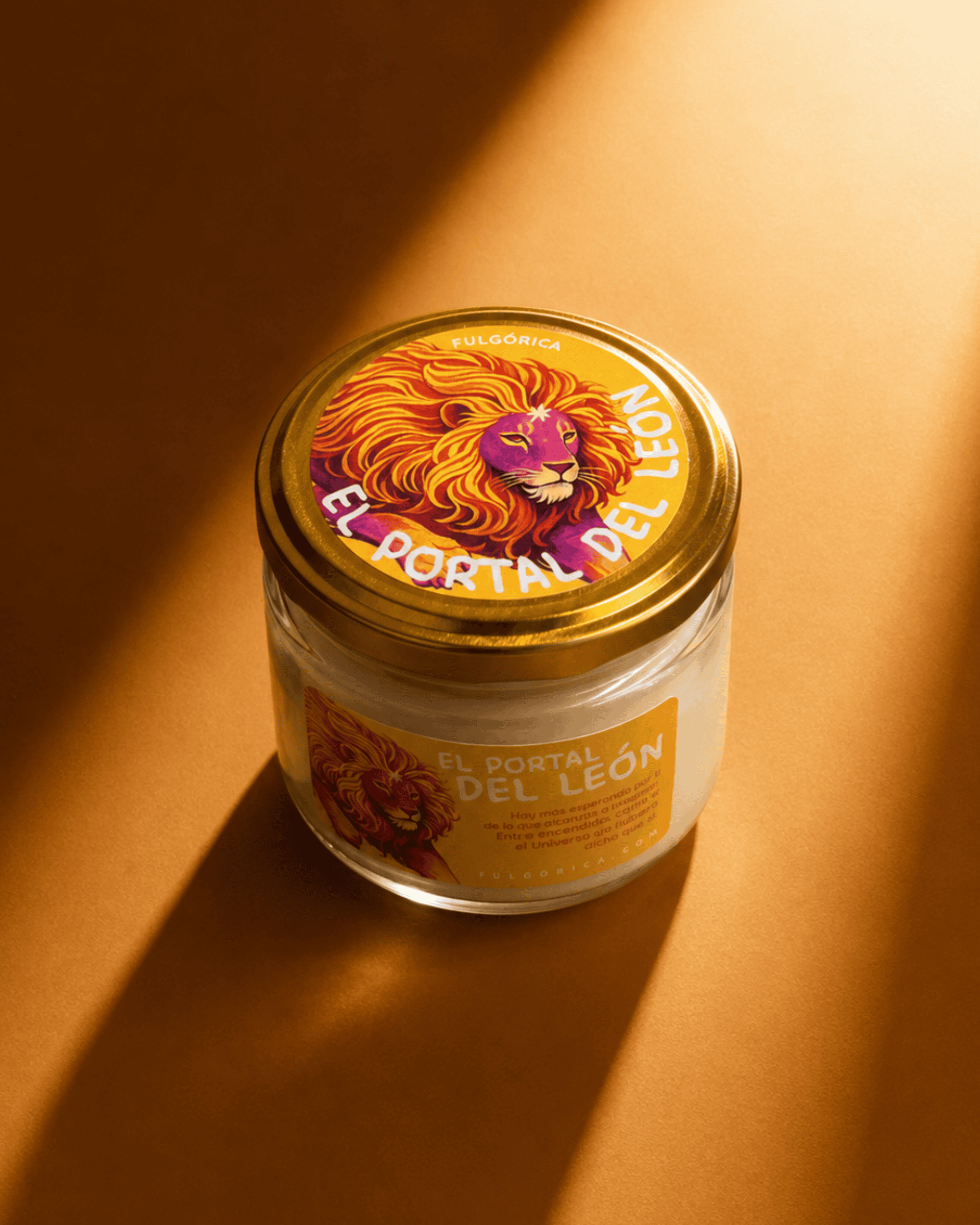 Vela Portal del León – Cuero y Cardamomo, 240 g