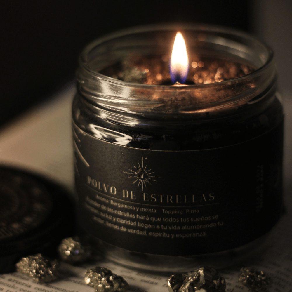 Vela aromática de soya Polvo de Estrellas aroma a palo santo y clavo 240 g