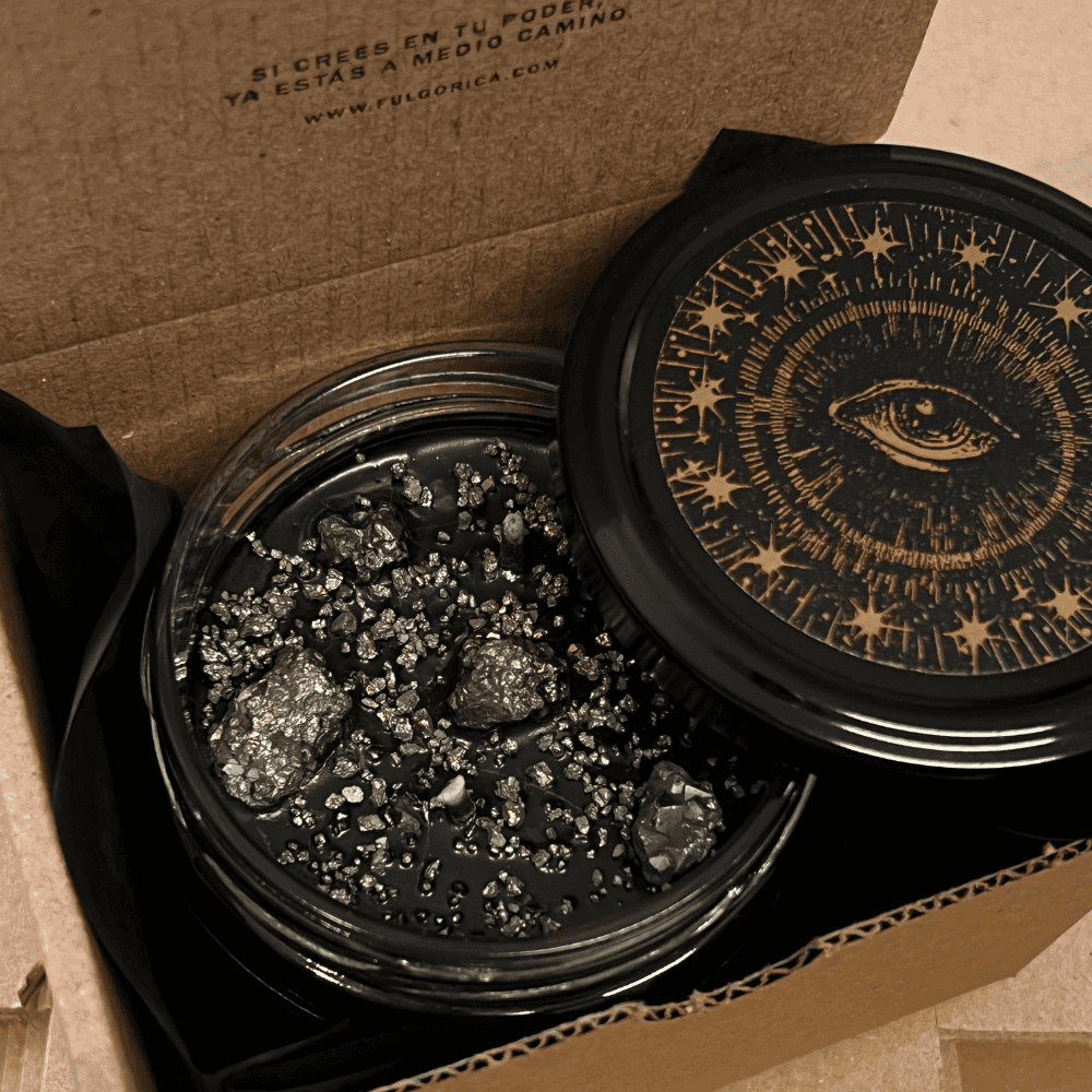 Vela aromática de soya Polvo de Estrellas aroma a palo santo y clavo 240 g