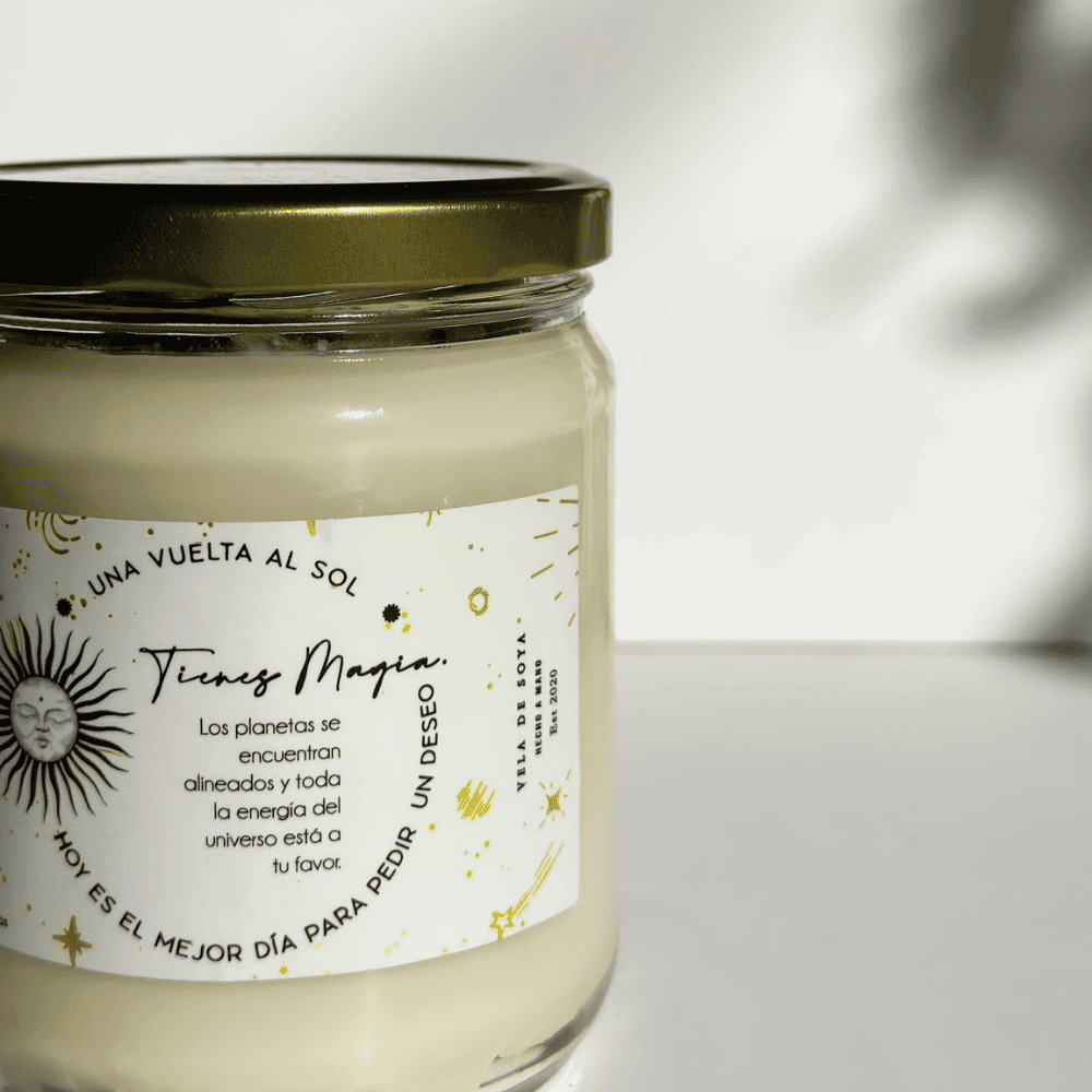 Vela para cumpleaños aromática de cera de soya Una Vuelta al Sol aroma a pastel de galleta 320 g