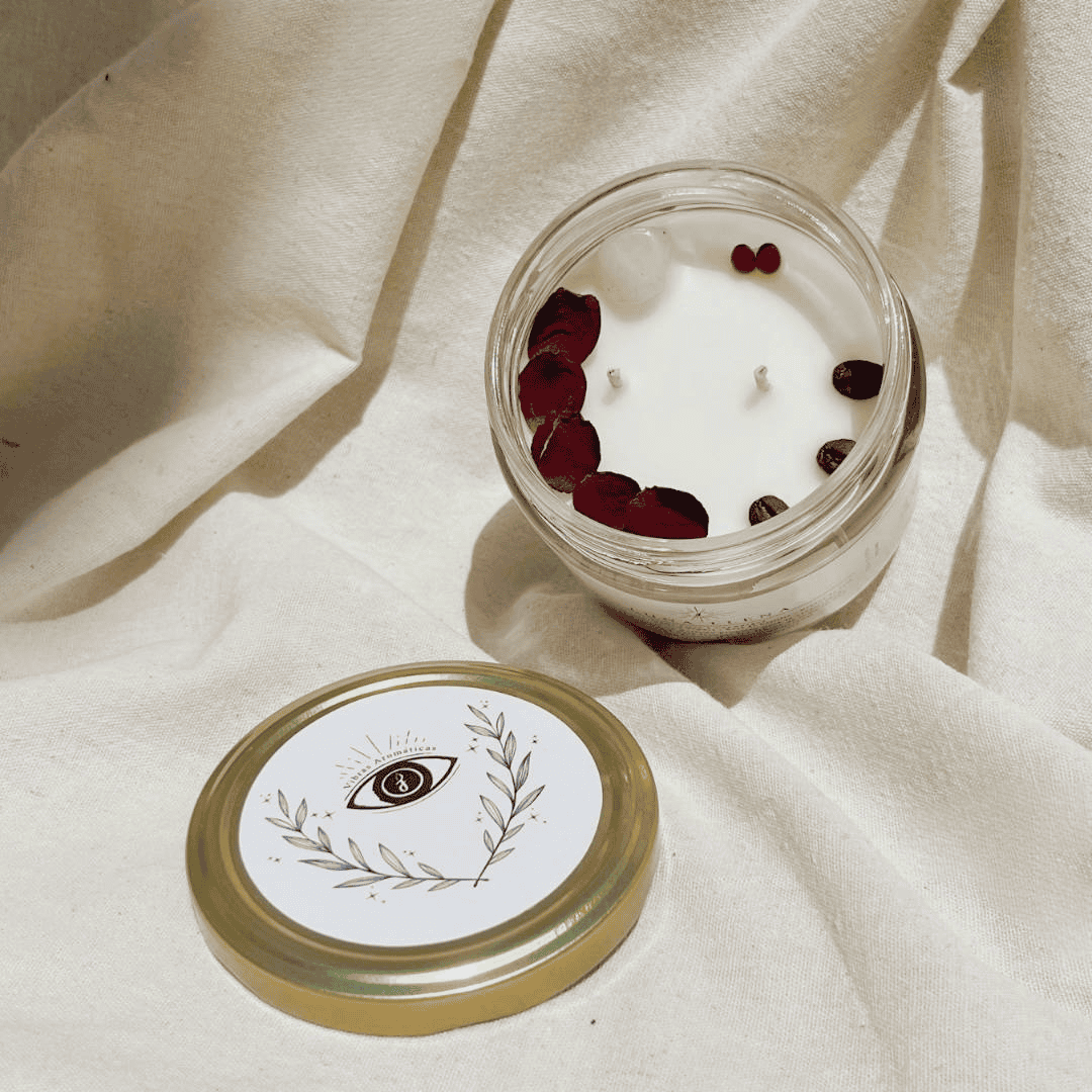 Vela aromática de soya Luna Llena aroma a fresas con champagne 240 g