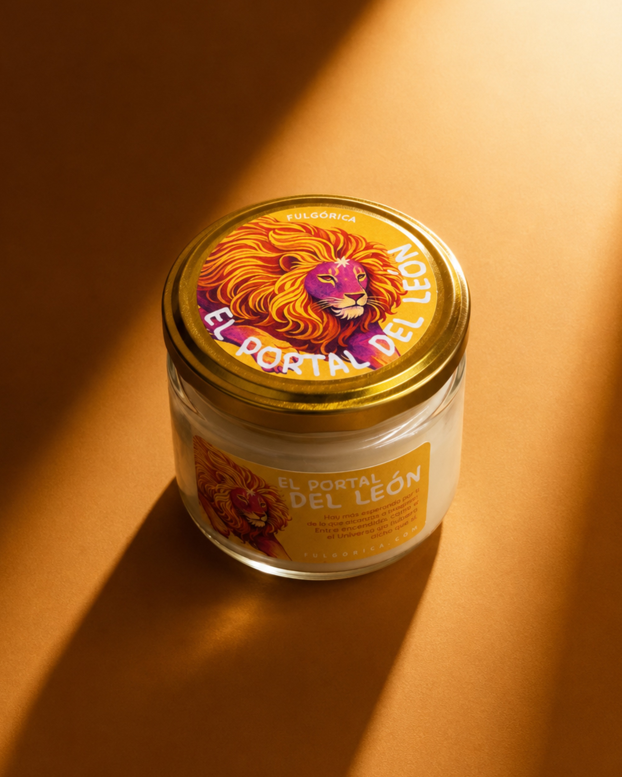 Vela Portal del León – Cuero y Cardamomo, 240 g